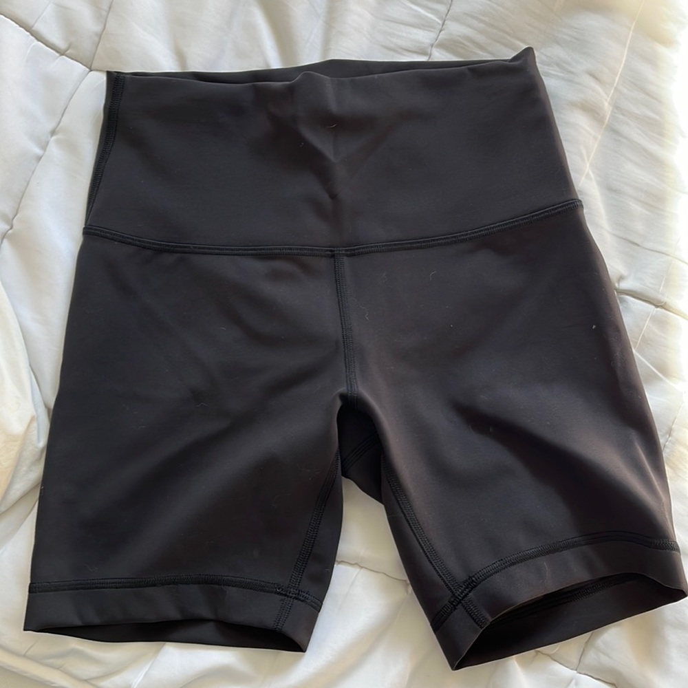 Lululemon Wunder Train High Rise Short 4”